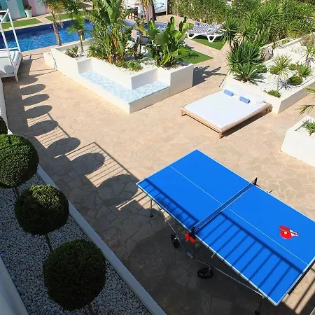Afortunada 5bedroom With Air Conditioning Private Swimming Pool ,ps3 Xbox Ping-pong Table Ideal For Families El Perello (Catalonia)