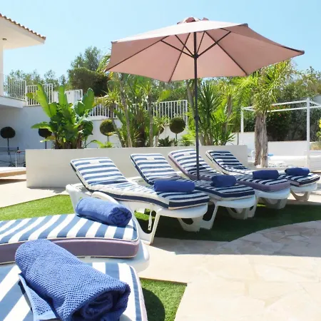 Afortunada 5bedroom With Air Conditioning Private Swimming Pool ,ps3 Xbox Ping-pong Table Ideal For Families Villa El Perello (Catalonia)