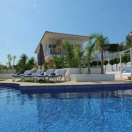 Afortunada 5bedroom With Air Conditioning Private Swimming Pool ,ps3 Xbox Ping-pong Table Ideal For Families Villa